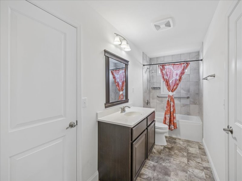 Full bathroom with tub and shower combination at 134 Salt Creek Drive, Dover, Delaware